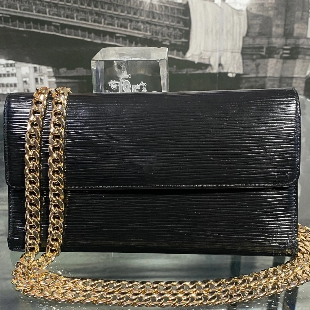 Authentic Louis Vuitton Black Epi International Wallet